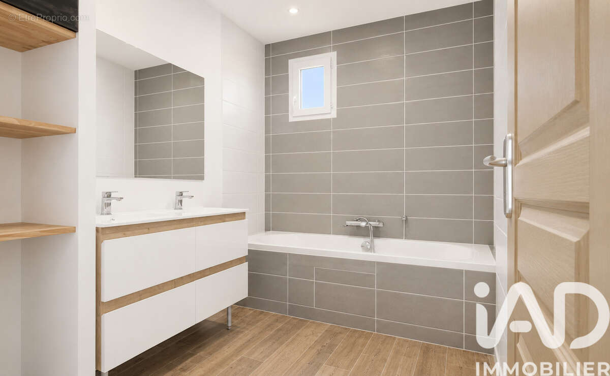Maison 237 m² à Bages  - photo 9