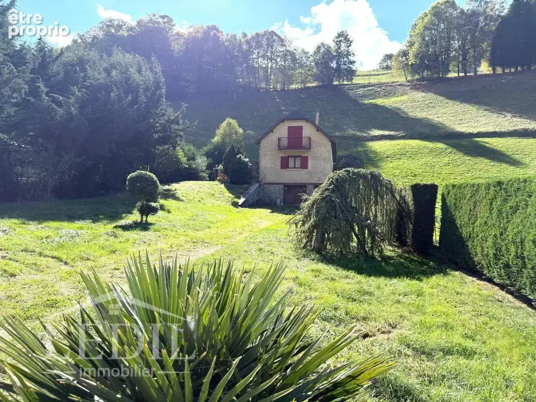 Maison à CAMPAN