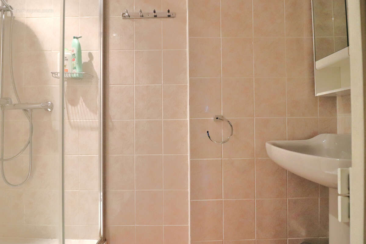 Appartement à CHARBONNIERES-LES-BAINS