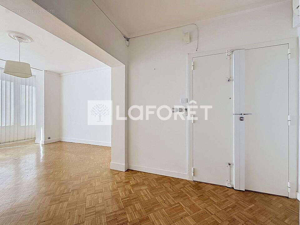 Appartement à MARSEILLE-8E