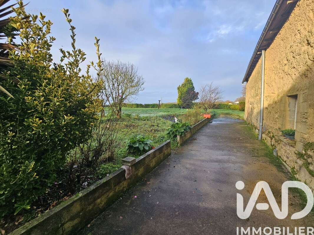 Photo 8 - Maison à MENEAC