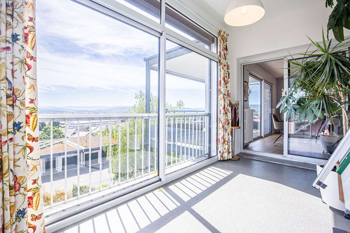 Agence immobiliere laforet - annecy-le-vieux - "sakura" - appartement t5 de 183,20m² - terrasses - cave - place de stationnement - photo 9