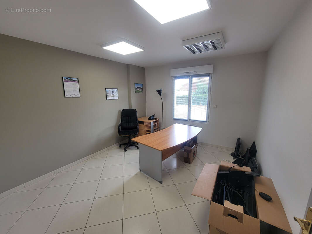 Commerce à SAINT-DOULCHARD