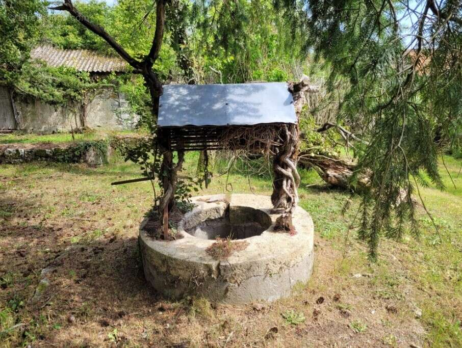 Maison à THEVET-SAINT-JULIEN