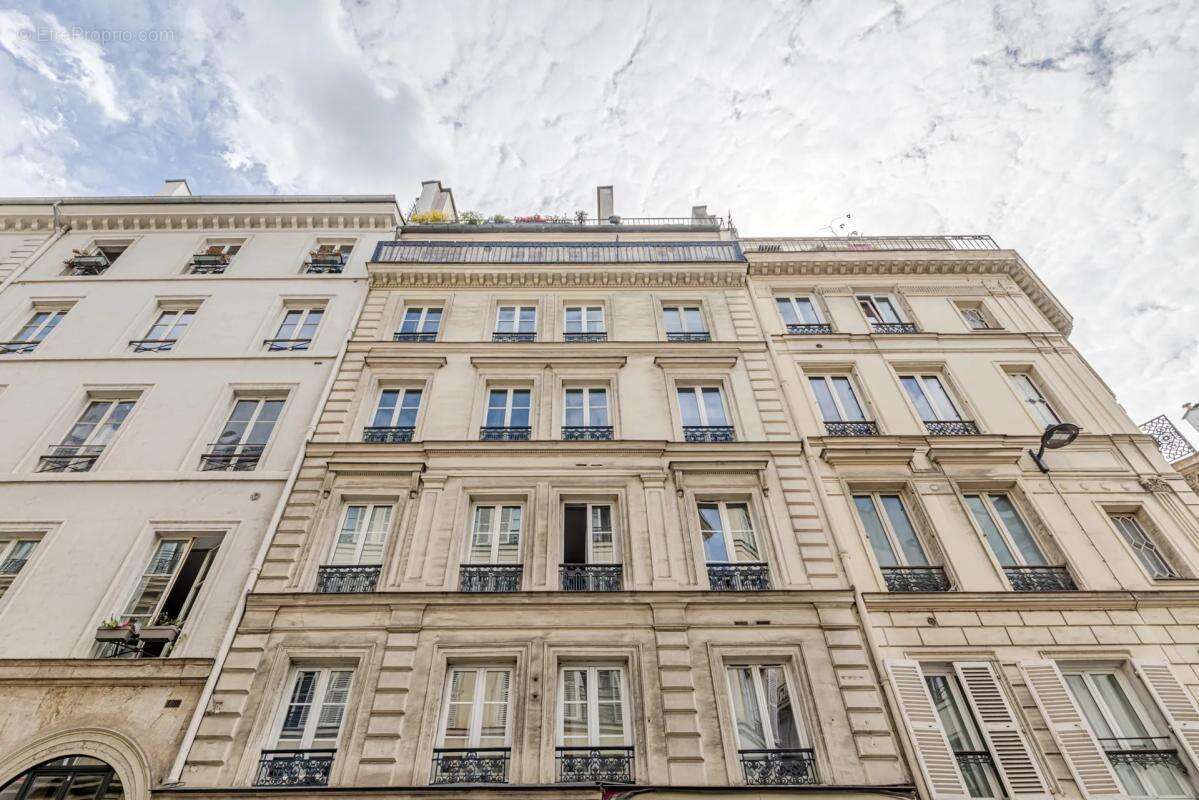 Appartement à PARIS-9E