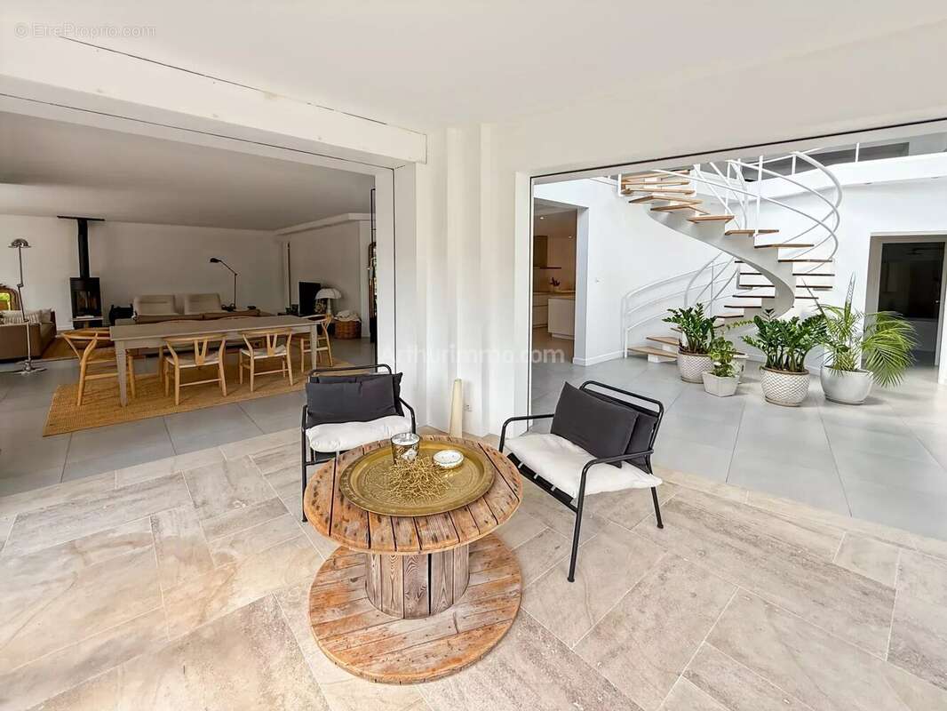 Maison à SOISY-SUR-SEINE