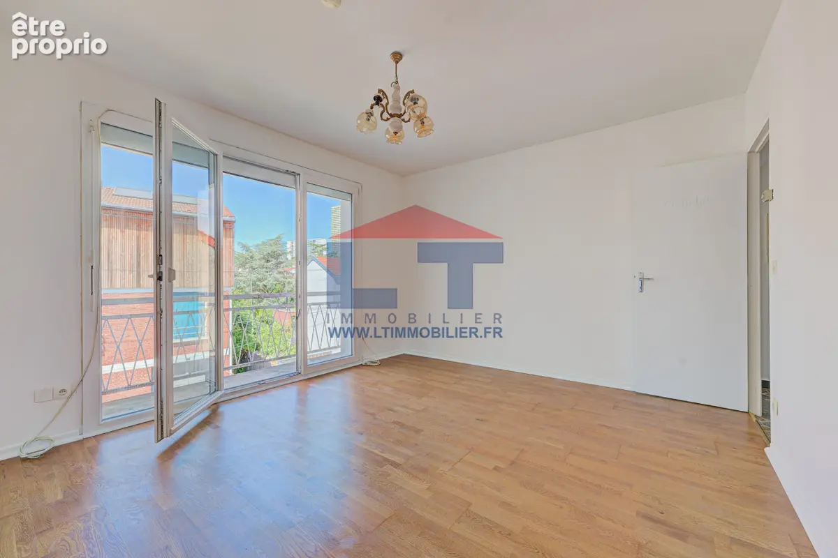 Appartement 2 pièces 32 m² à vendre à Montreuil (93100) - photo 2