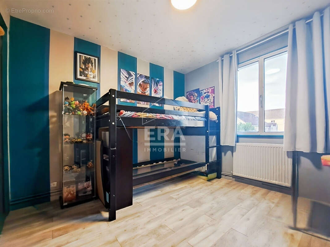 Maison à VERT-SAINT-DENIS