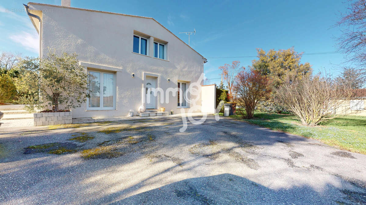 Maison à LEZAT-SUR-LEZE