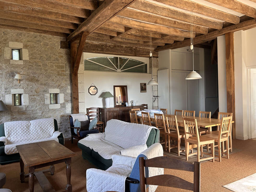 Maison à VERNEUIL-SUR-INDRE