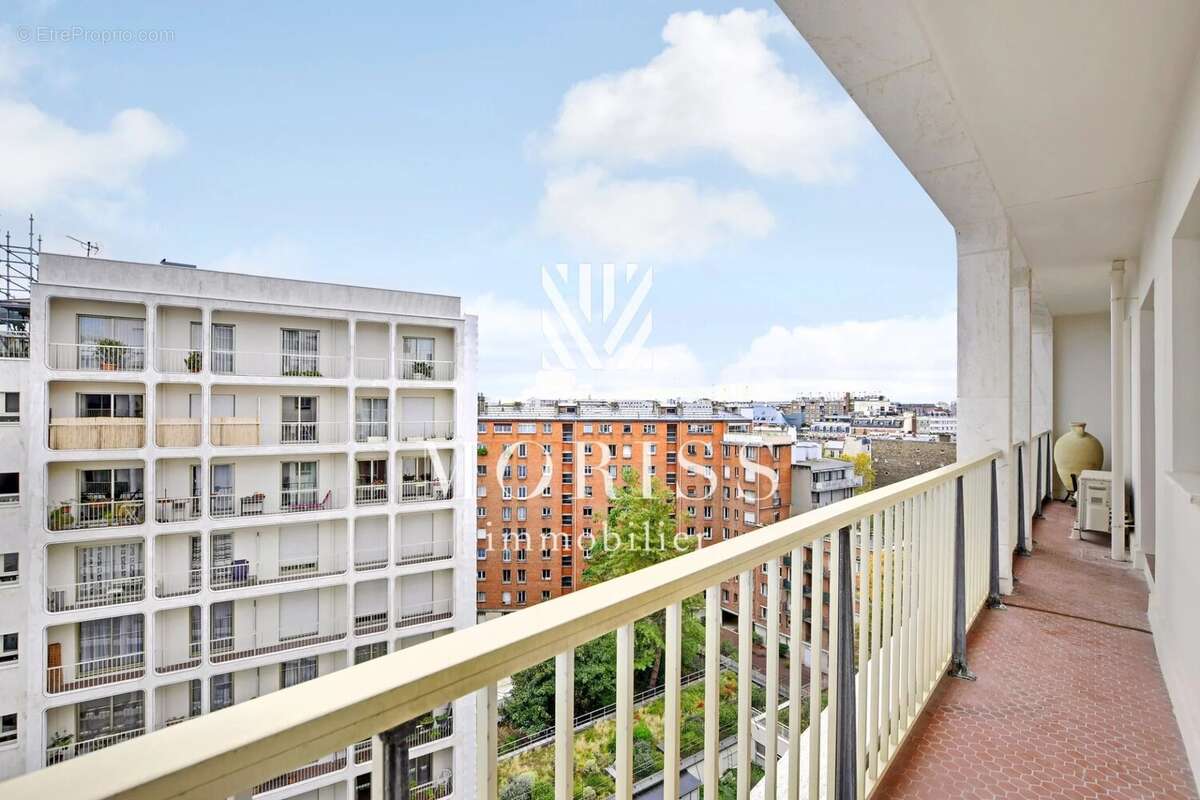 Appartement à PARIS-14E