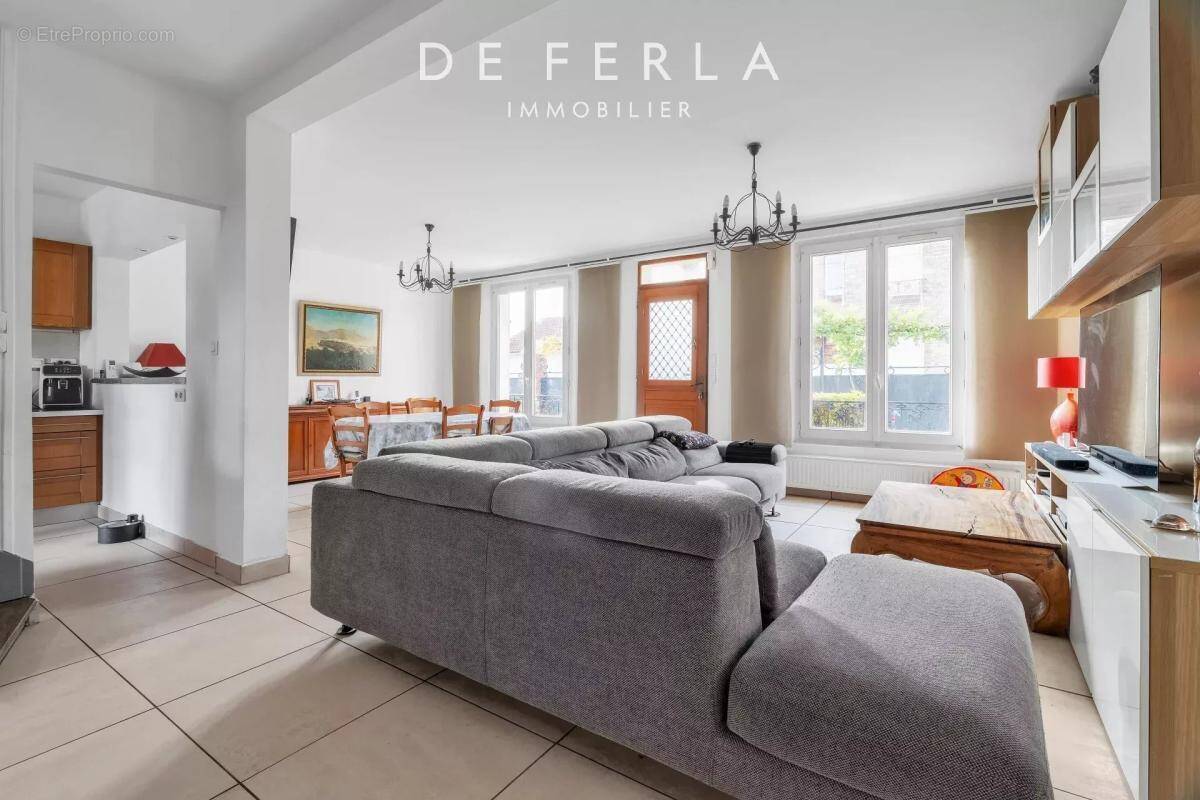 Maison à NEUILLY-SUR-MARNE