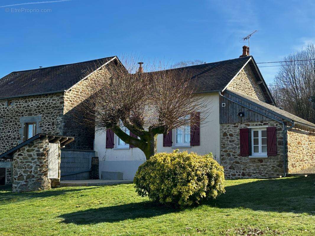 Maison à NEUVIC-ENTIER