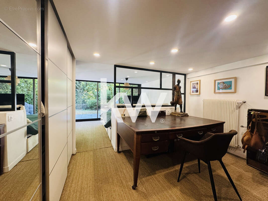 Maison 127 m² à Saint-Priest-En-Jarez  - photo 9