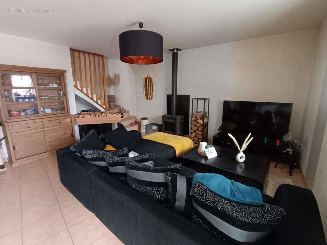 Maison à SAINT-JUST-SAINT-RAMBERT