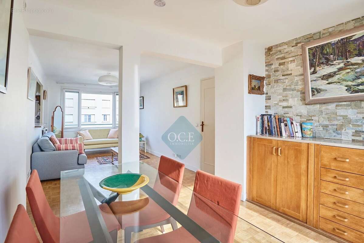 Appartement à PARIS-11E