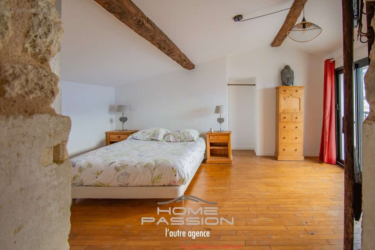 Maison à MORNAC-SUR-SEUDRE