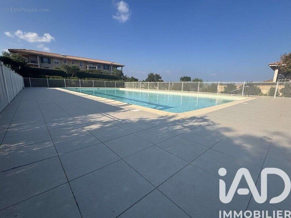 Photo 2 - Appartement à LA CROIX-VALMER