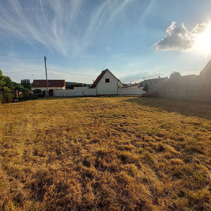 Terrain à LABOISSIERE-EN-THELLE
