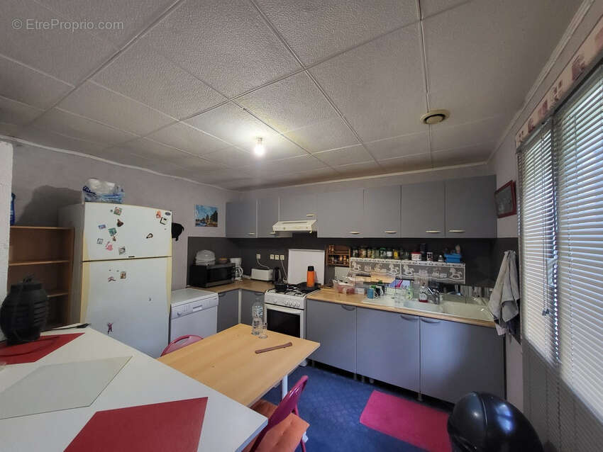 Maison à SAURET-BESSERVE