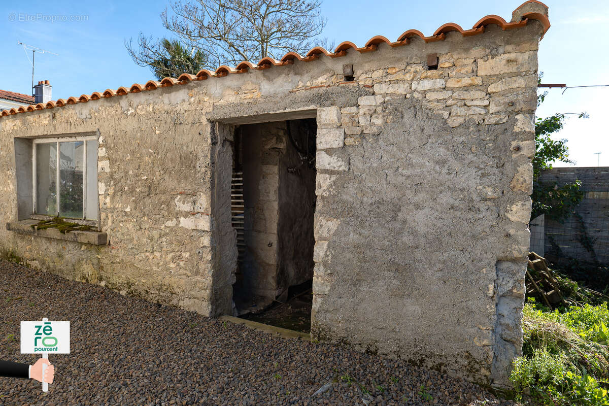 Maison à LES MAGNILS-REIGNIERS