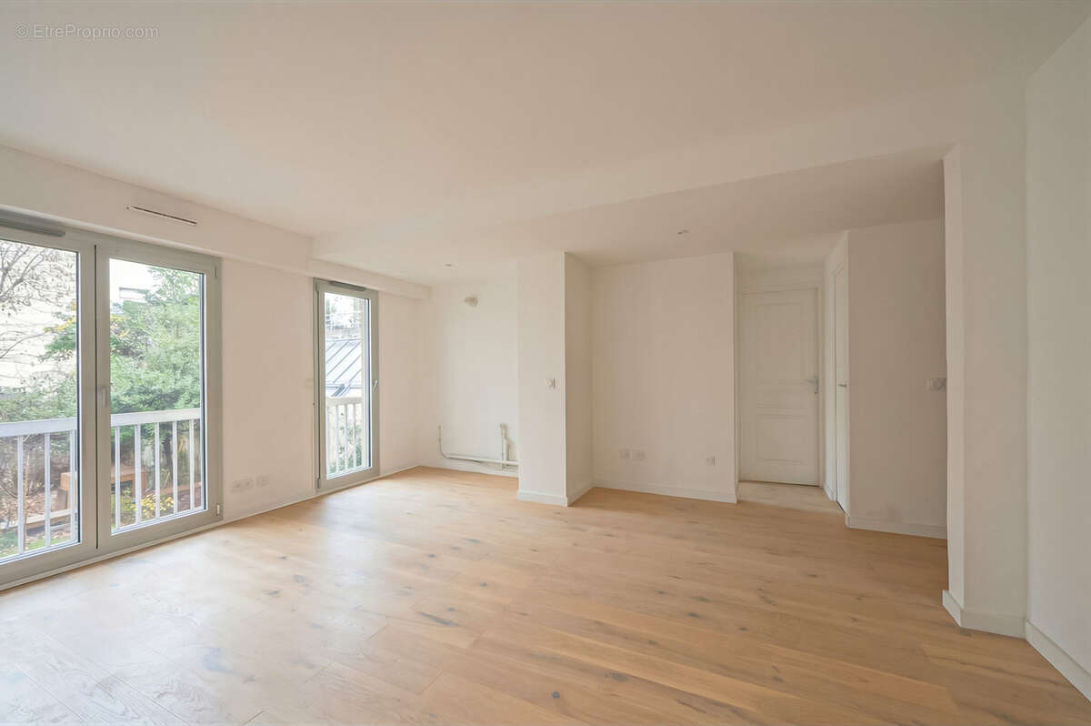 Appartement à PARIS-18E