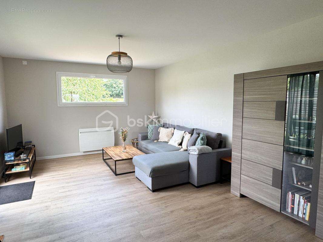 Maison à SAINT-PIERRE-LA-COUR