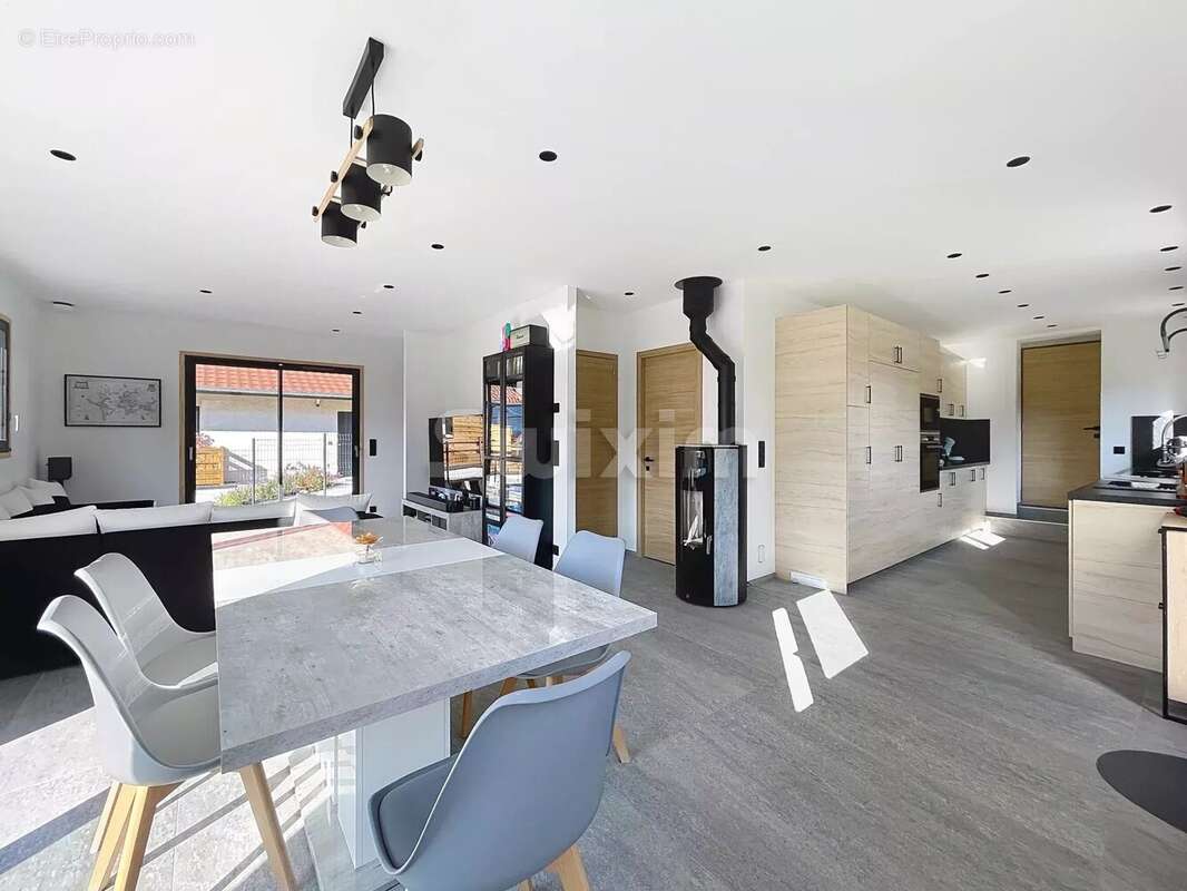 Maison à SALLANCHES