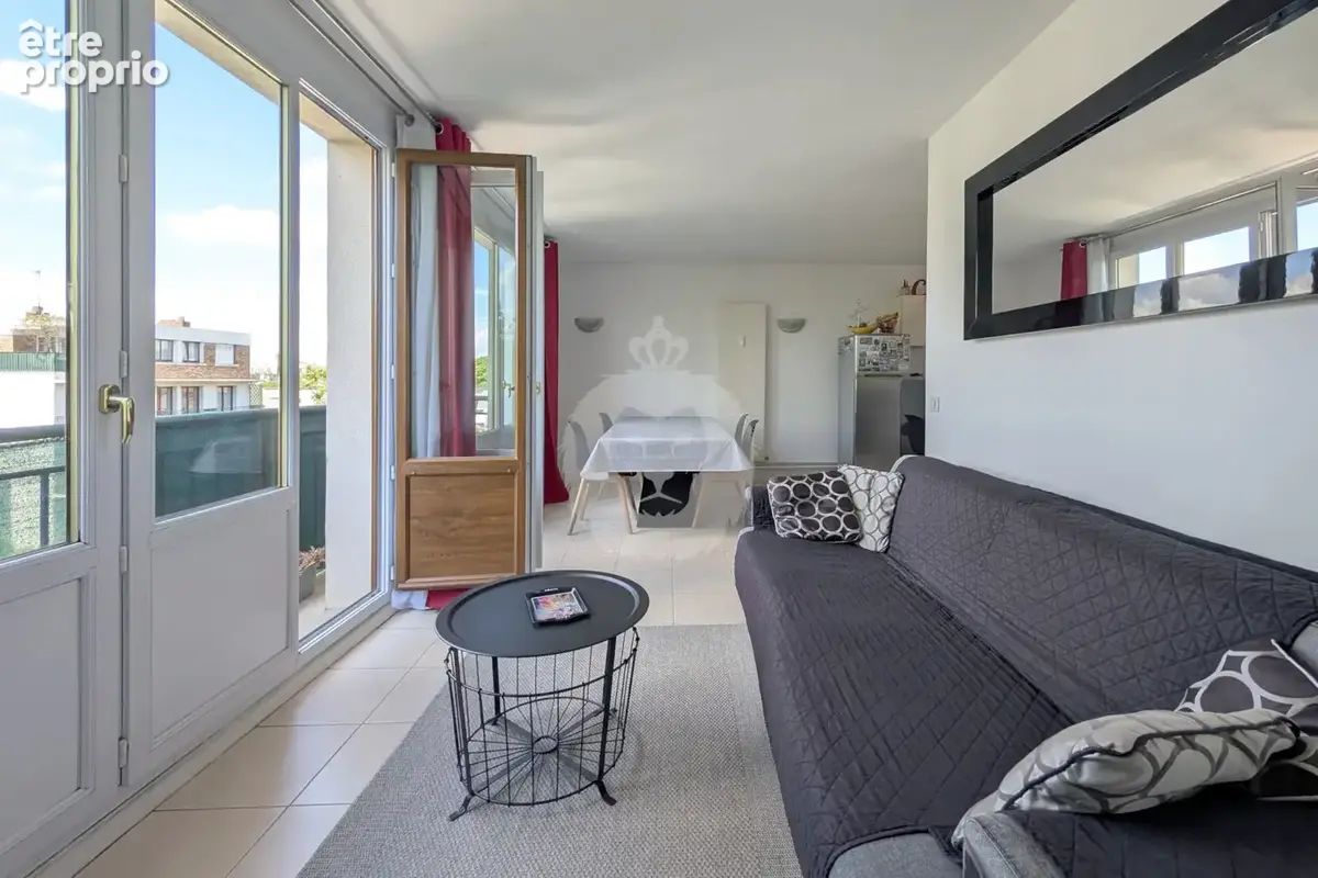 Appartement à SAINT-MAUR-DES-FOSSES