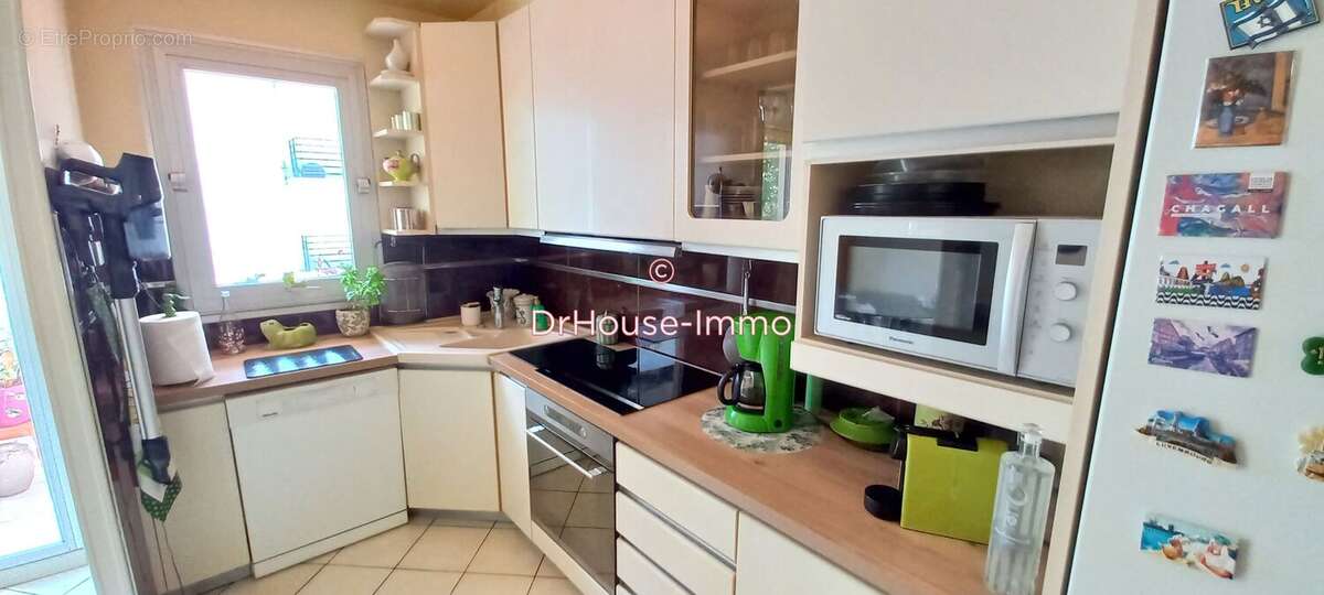 Appartement à PARIS-20E