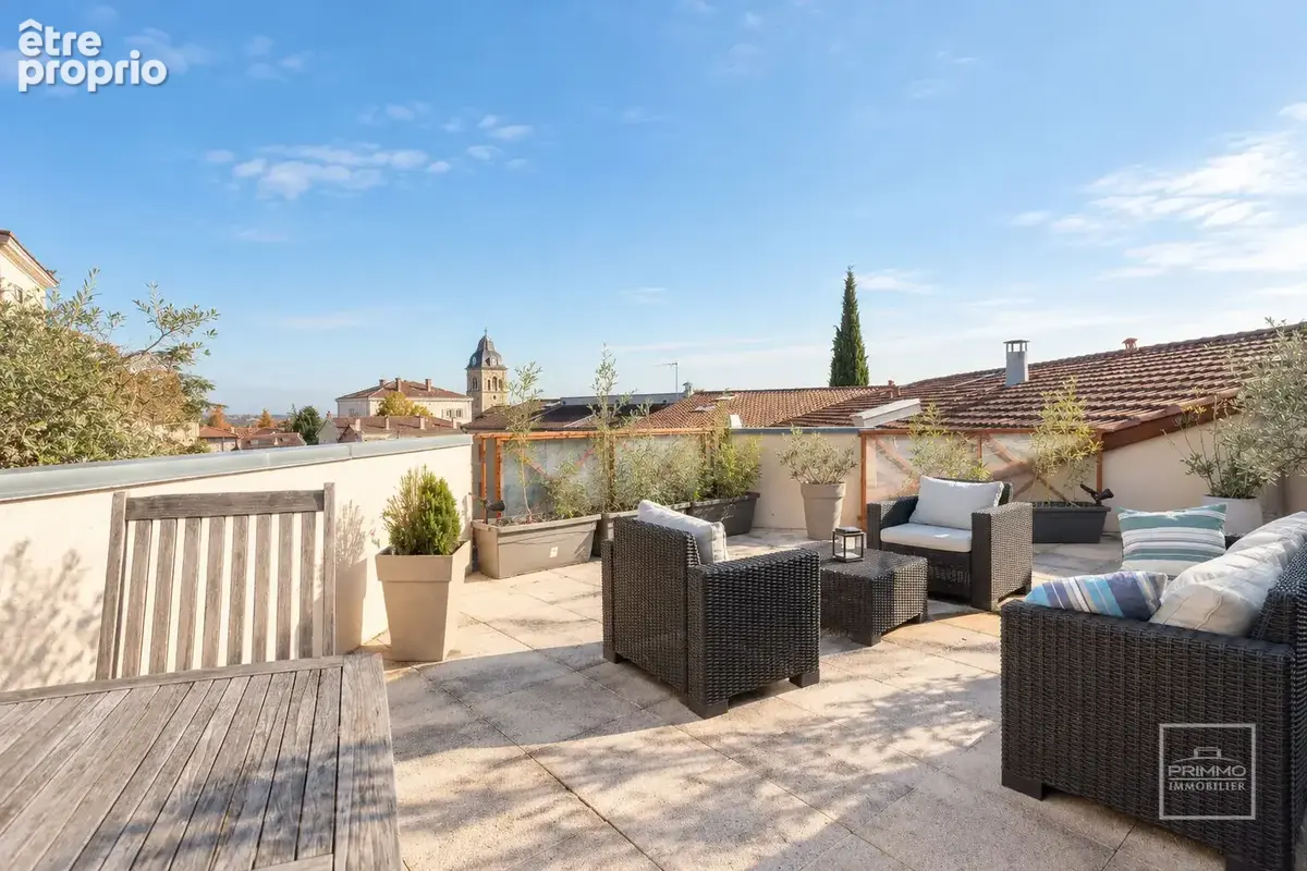 Toit-terrasse en duplex sur Saint-Genis-les-Ollières, 4 chambres, garage, parking, cave. - photo 4