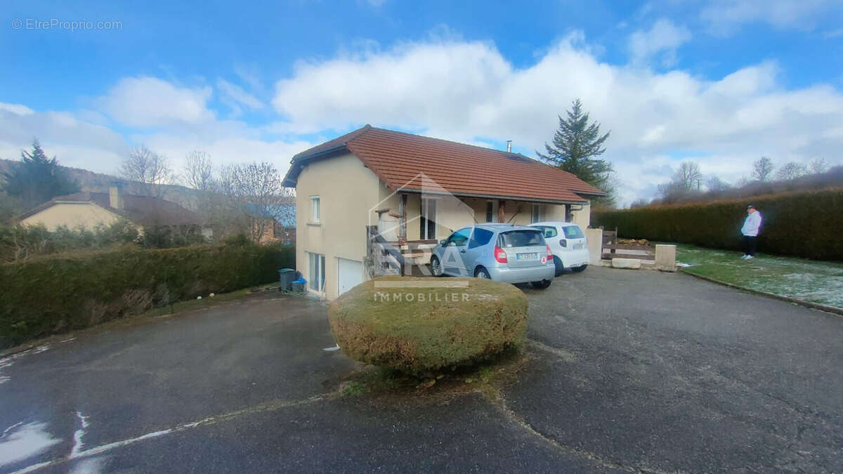 Maison à HAUTEVILLE-LOMPNES