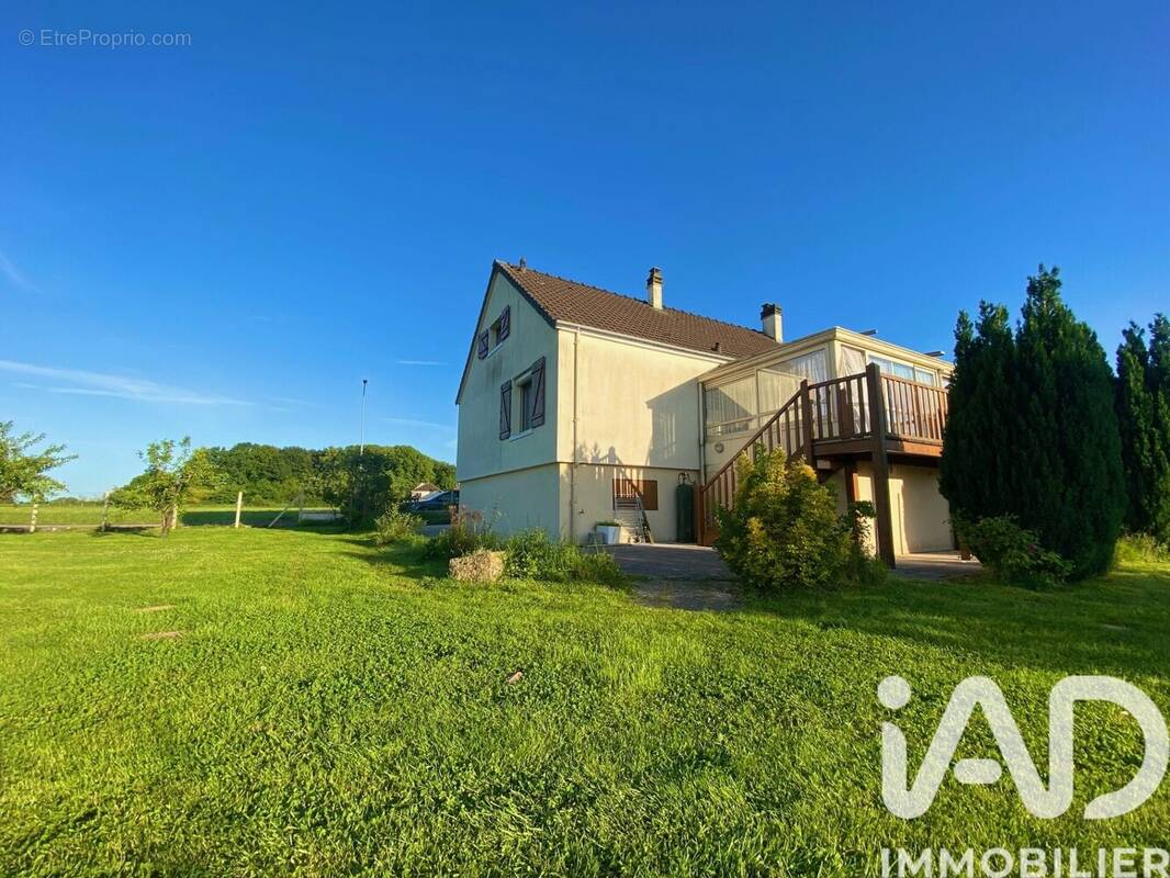 Photo 1 - Maison à LA LOUPE
