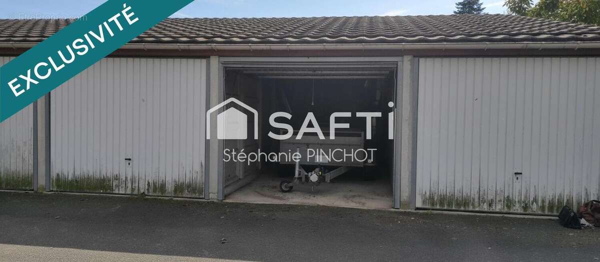 Photo 3 - Parking à SAINT-MARD