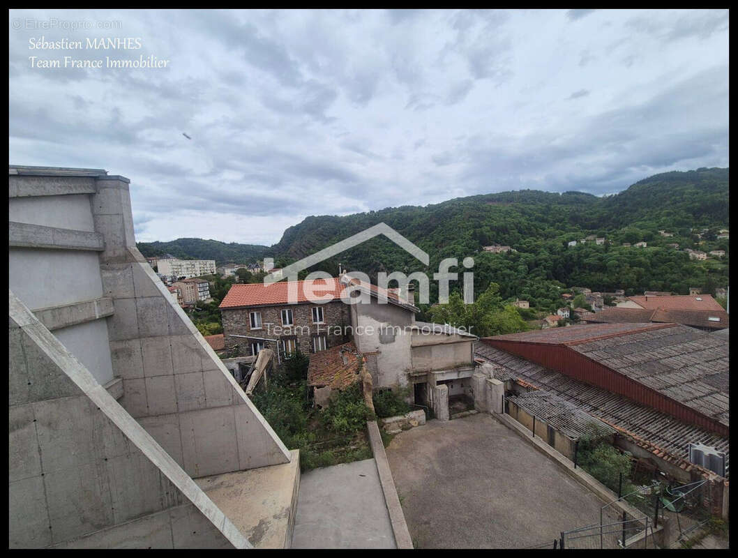 Appartement à THIERS