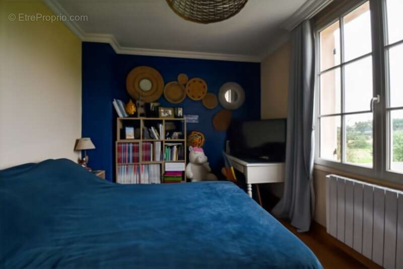 Maison à VALLON-EN-SULLY