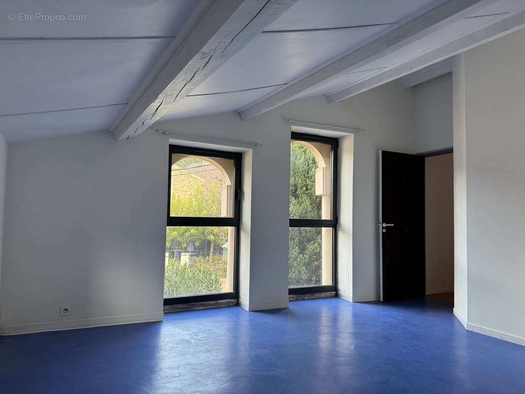 Appartement à MONTPEYROUX