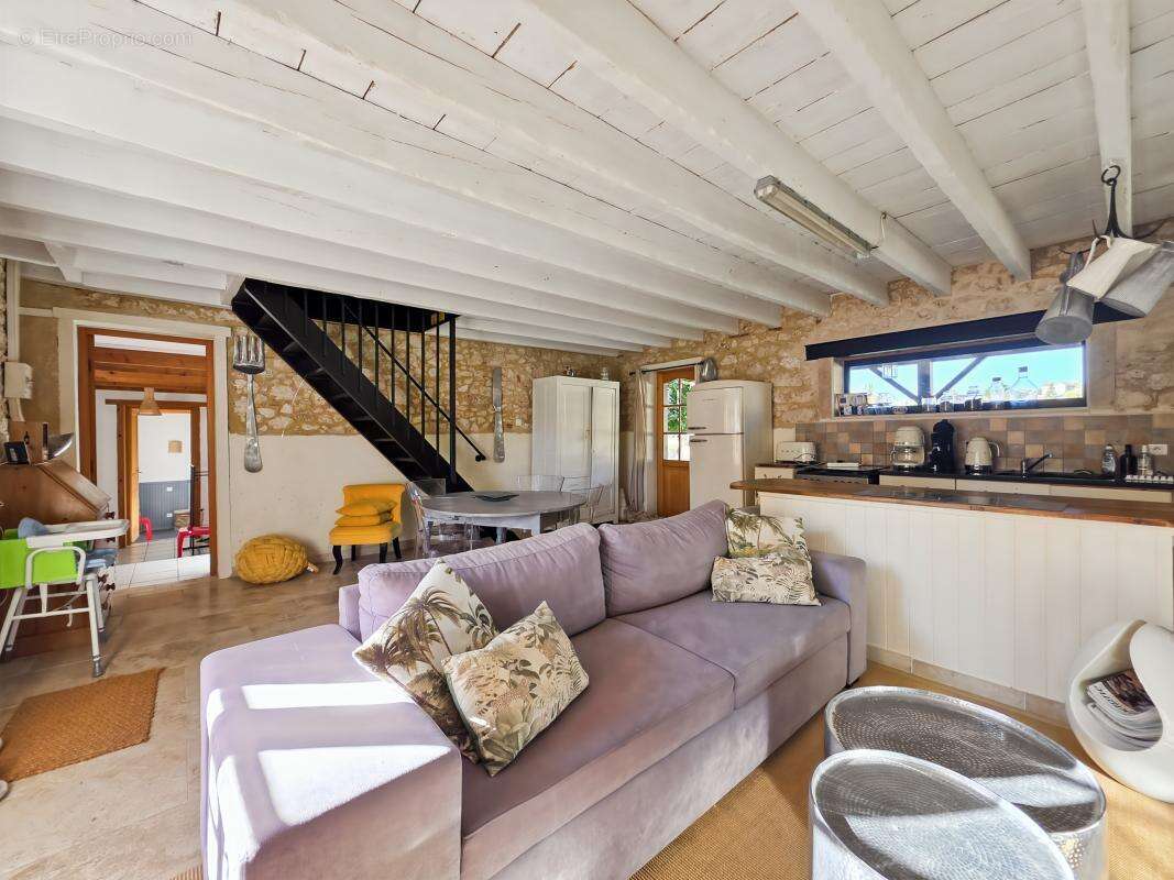 Maison à ROUFFIGNAC-DE-SIGOULES