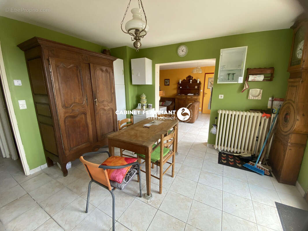 Maison 180 m² à Bussy-Le-Grand  - photo 3