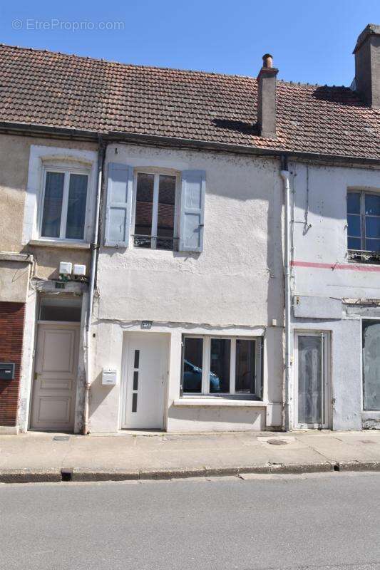 Maison à COSNE-COURS-SUR-LOIRE