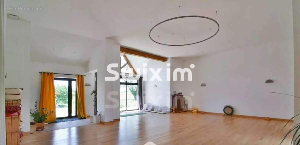 Maison à LONS-LE-SAUNIER