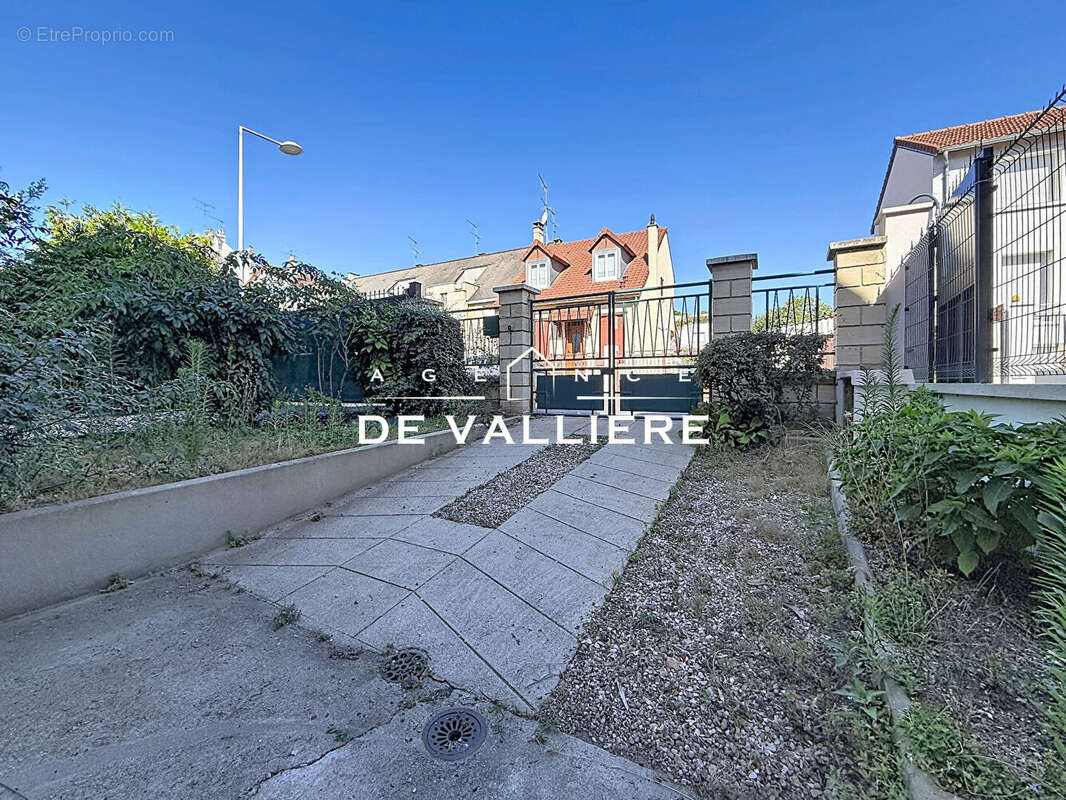 Appartement à NANTERRE