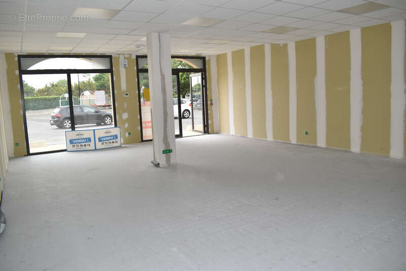 Commerce à AIRVAULT