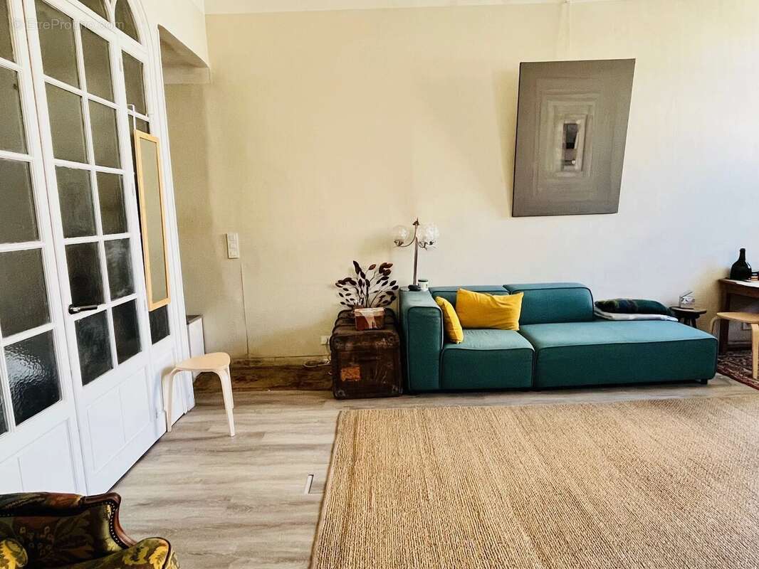 Appartement à MARSEILLE-1E