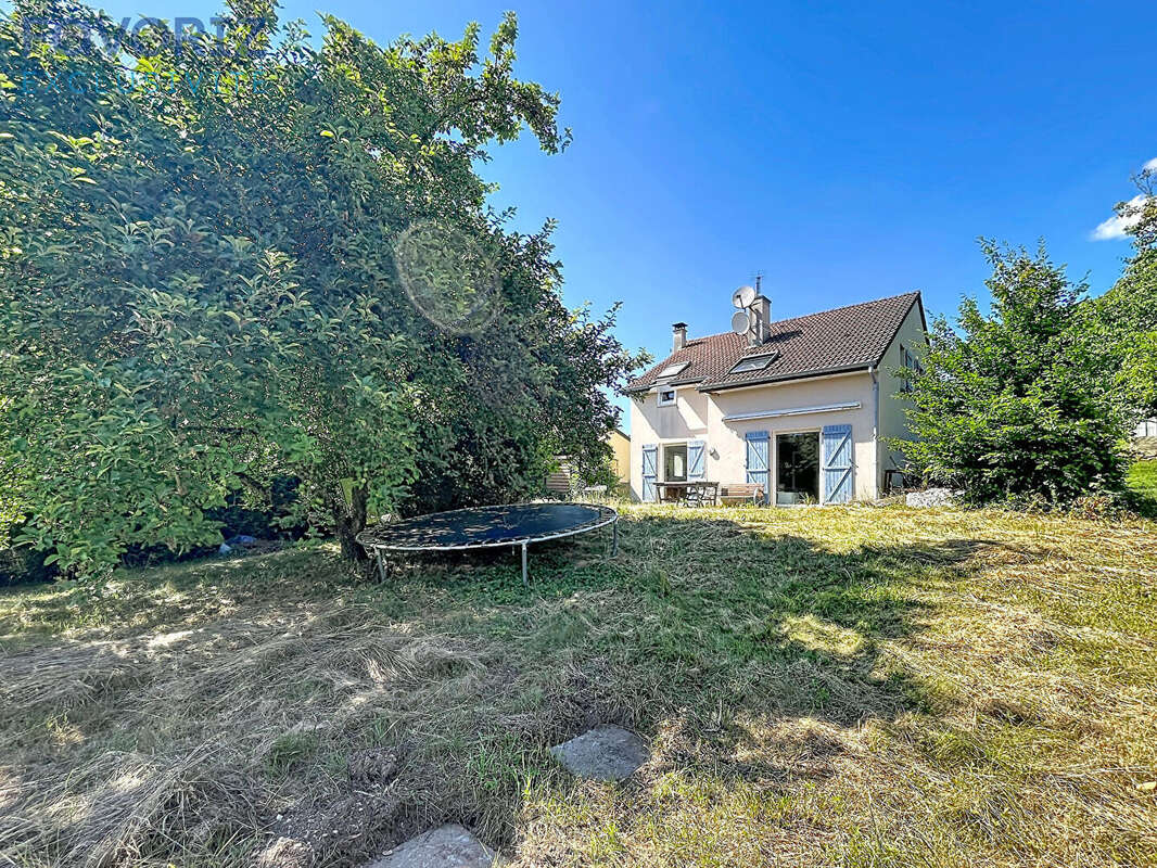 Maison à NEUFCHATEAU