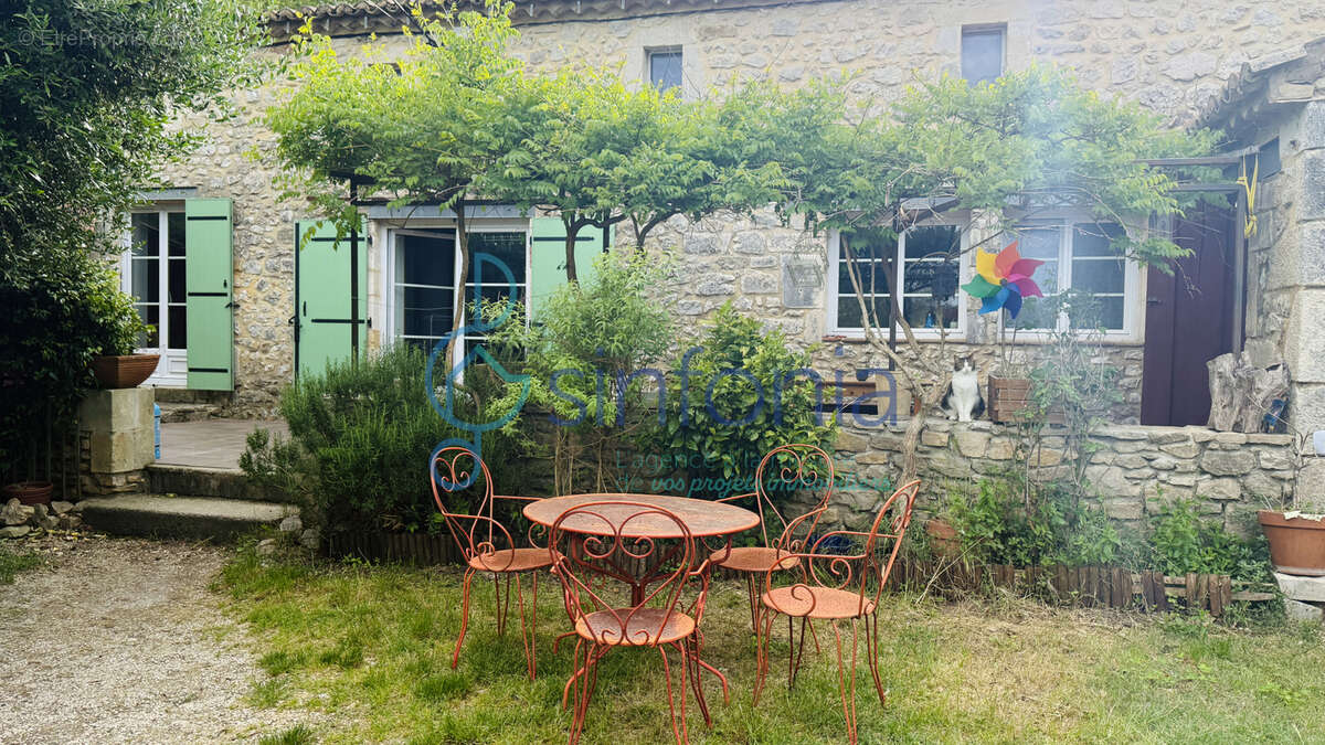 Maison à GOUDARGUES