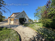 Maison à ROULLET-SAINT-ESTEPHE