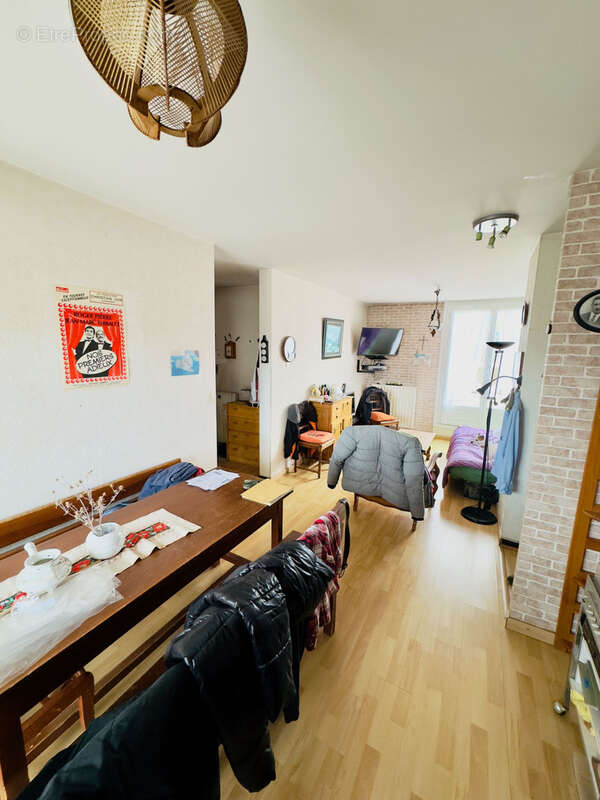 Autre à SAINT-ETIENNE