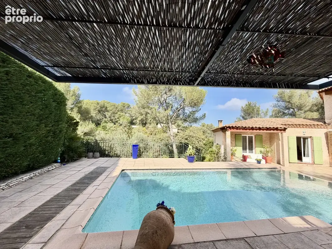 Nîmes Camplanier, belle villa T5 avec piscine sur terrain de 2100 m2 avec dépendance et mazet. - photo 2