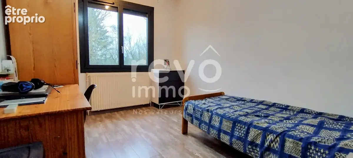 Grande maison familiale avec dépendance sur terrain arboré de 5000 m² - photo 9
